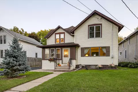 Exterior - 1017 W Lawrence St, Appleton, WI 54914 photo 8 of 10