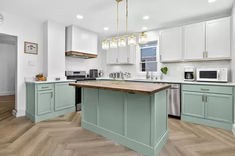 Kitchen - 1017 W Lawrence St, Appleton, WI 54914 photo 1 of 6