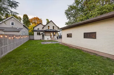 Exterior - 1017 W Lawrence St, Appleton, WI 54914 photo 5 of 10