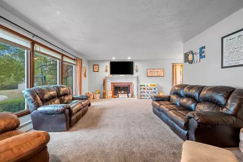 446 Hoffmann Ct, Manawa, WI 54949 photo 4