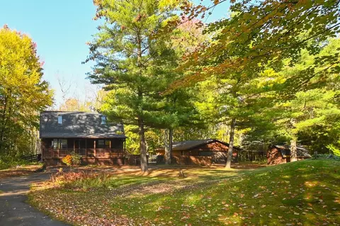 5742 Wedgewood Dr, Little Suamico, WI 54141