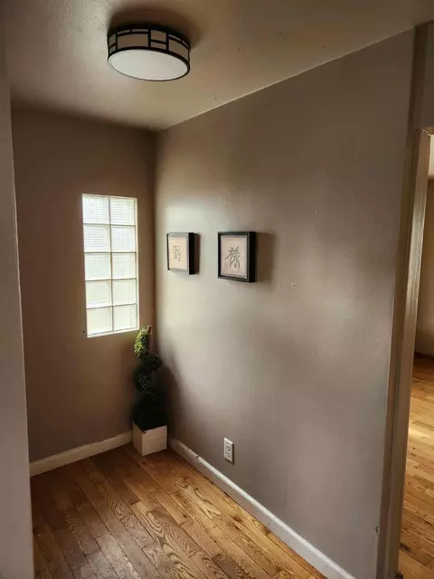 Entry Way - 716 W Bell Ave, Appleton, WI 54914 photo 1 of 2