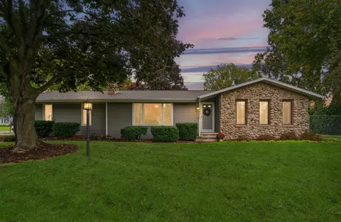 2555 Palisades Ln, Appleton, WI 54915