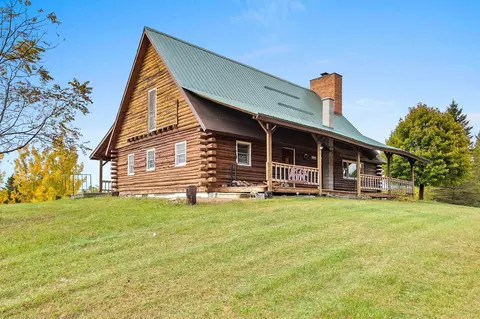 n9297 Newton Lake Road, Crivitz, WI 54114