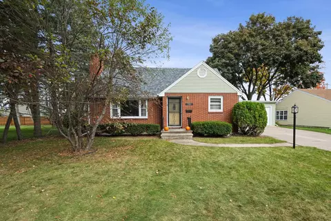546 Belmont Ave, Neenah, WI 54956
