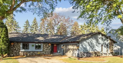 1056 Jacobsen Rd, Neenah, WI 54956