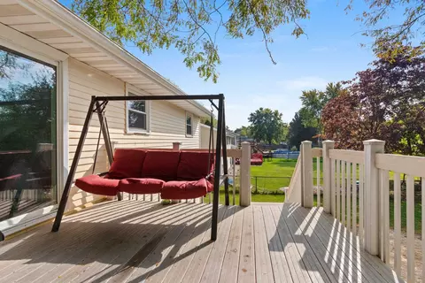 Exterior - 41 Solar Cir, Appleton, WI 54915 photo 4 of 9