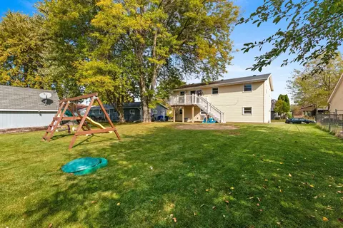 Exterior - 41 Solar Cir, Appleton, WI 54915 photo 6 of 9