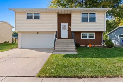 41 Solar Cir, Appleton, WI 54915