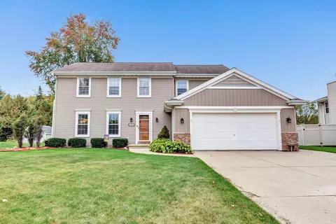 1307 Blue Ridge Dr, Green Bay, WI 54304