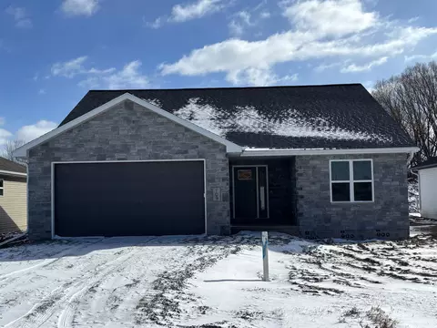 109 Theunis Dr, Wrightstown, WI 54180