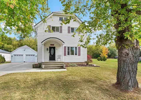 6781 Deuster St, Greenleaf, WI 54126