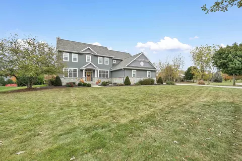 1987 Kettle Creek Dr, De Pere, WI 54115