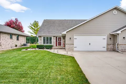 703 Highview Ln, Kimberly, WI 54136
