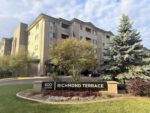 400 N Richmond St #210, Appleton, WI 54911