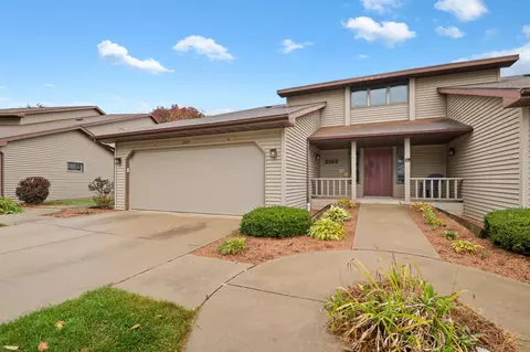 2369 Cedar Ridge Ct UNIT D, Ashwaubenon, WI 54313