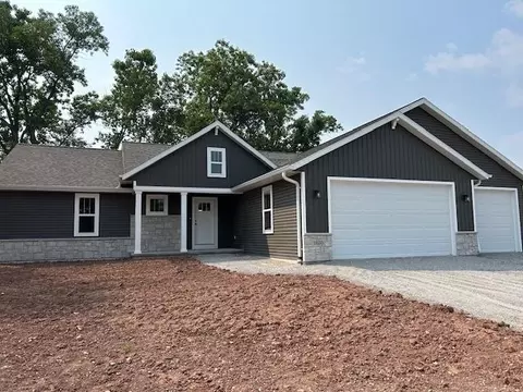 1650 Founders St, Neenah, WI 54956