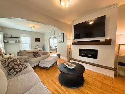 Living - 1403 N Oneida St, Appleton, WI 54911 photo 4 of 4