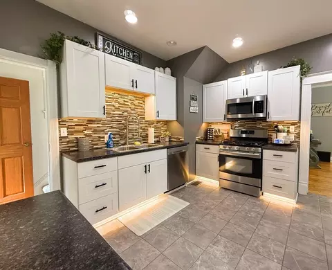 Kitchen - 1403 N Oneida St, Appleton, WI 54911 photo 1 of 2
