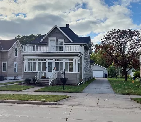 1403 N Oneida St, Appleton, WI 54911