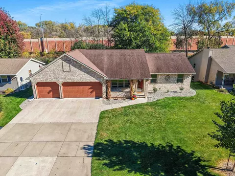 1921 Beech Tree Dr, Green Bay, WI 54304