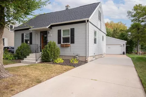 1410 Berger St, Oshkosh, WI 54902