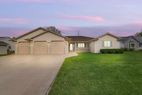 226 Killdeer Ave, Campbellsport, WI 53010