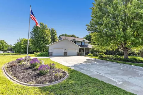 210 S Birch Ave, Gillett, WI 54124