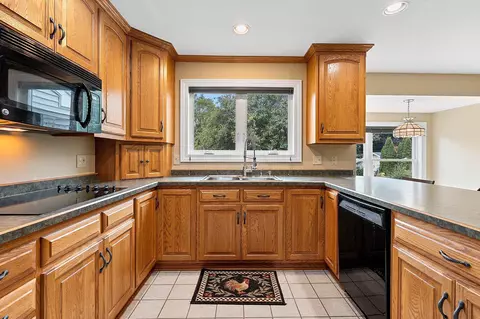 1909 N Nicholas St, Appleton, WI 54914 photo 11