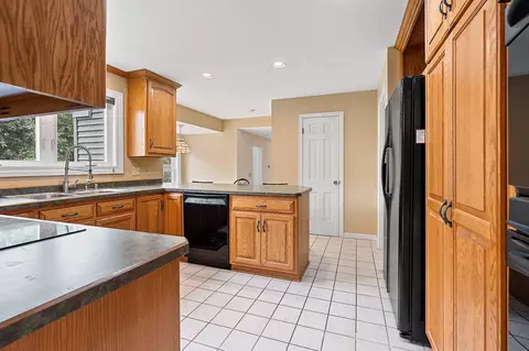 1909 N Nicholas St, Appleton, WI 54914 photo 9
