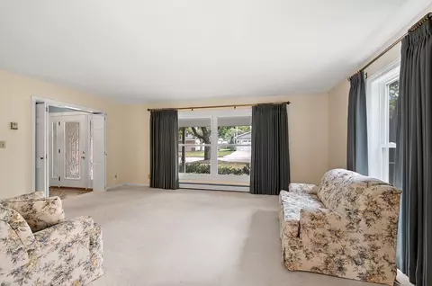 1909 N Nicholas St, Appleton, WI 54914 photo 8
