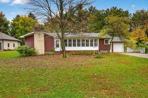633 S Cambridge St, Wautoma, WI 54982