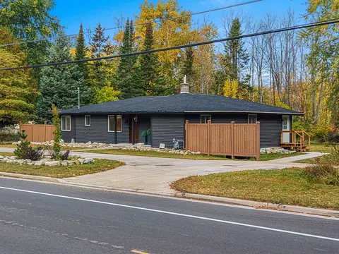 6684 County Road C, Sturgeon Bay, WI 54235
