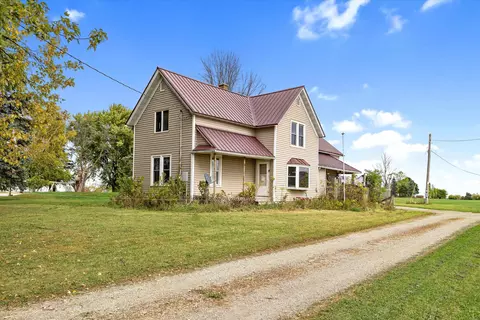 w2441 County Road G, Seymour, WI 54165
