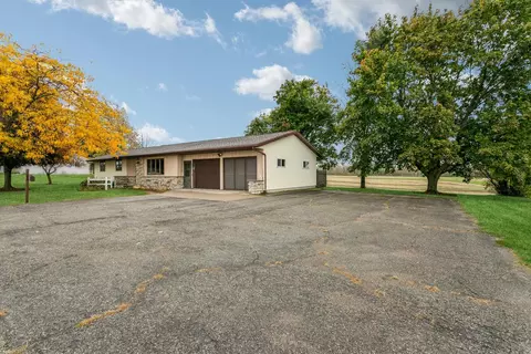 331 E Lake St, Chilton, WI 53014 photo 17
