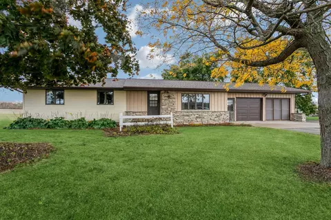 331 E Lake St, Chilton, WI 53014