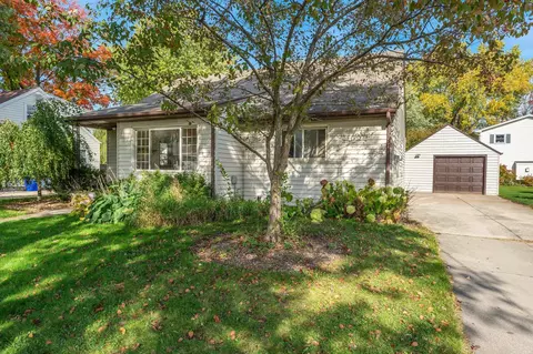 824 E Brewster St, Appleton, WI 54911