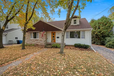 1709 Algoma Blvd, Oshkosh, WI 54901