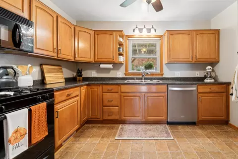 2115 N Morrison St, Appleton, WI 54911 photo 7