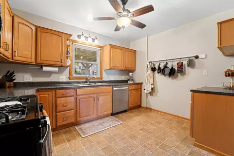 2115 N Morrison St, Appleton, WI 54911 photo 6