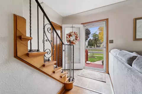 2115 N Morrison St, Appleton, WI 54911 photo 2