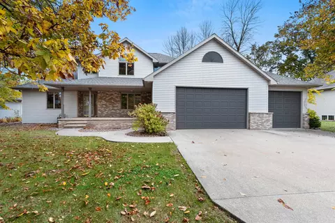 217 Patricia Ln, Wrightstown, WI 54180