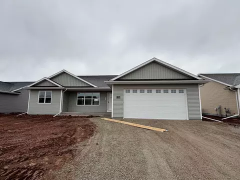 1724 Freeman Dr, Neenah, WI 54956