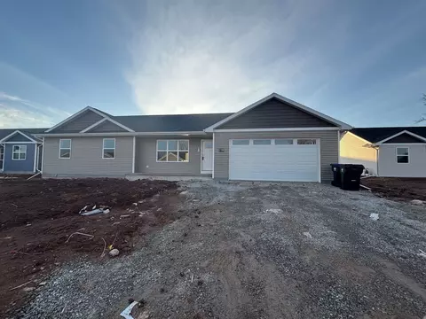 1739 Sovereign Way, Neenah, WI 54956