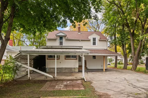 Exterior - 1223 W Summer St, Appleton, WI 54914 photo 6 of 10