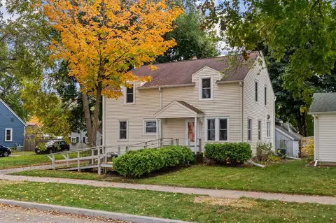 Exterior - 1223 W Summer St, Appleton, WI 54914 photo 7 of 10