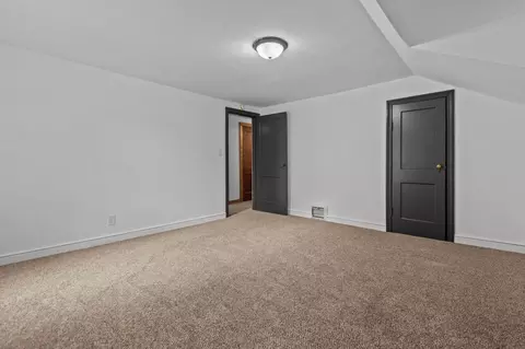 Bedroom - 1223 W Summer St, Appleton, WI 54914 photo 8 of 9