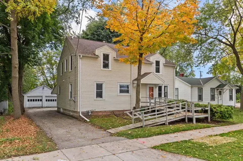 1223 W Summer St, Appleton, WI 54914