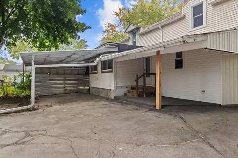 Exterior - 1223 W Summer St, Appleton, WI 54914 photo 3 of 10