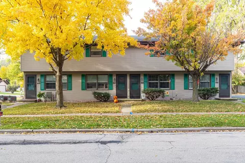 910 Meadowview Dr, Menasha, WI 54952